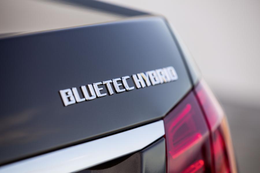 Mercedes-Benz E300 BlueTEC Hybrid 2013 года  (фото 9 из 30)